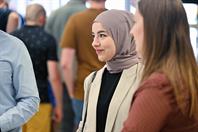 On 14 May 2022, Hochschule Düsseldorf – University of Applied Sciences (HSD) could finally celebrate its 50th anniversary – and the response exceeded everything all organisers had hoped for: Several thousand people came to celebrate during the day and well into the night, creating a unique atmosphere on campus and enjoying wonderful weather.